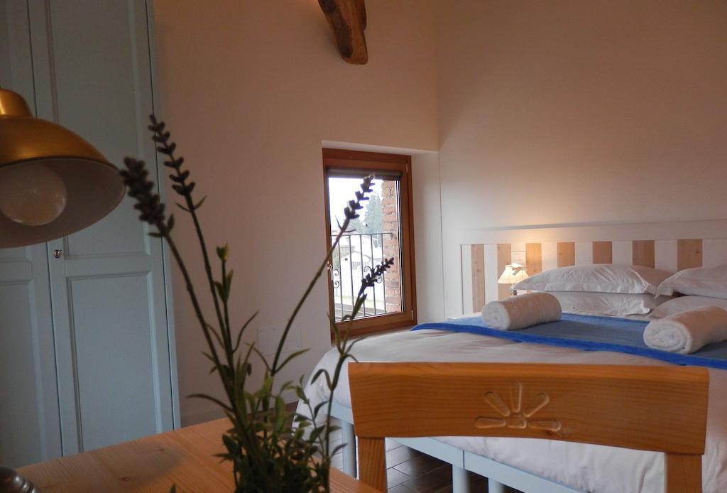 Agriturismo Cjargnei Bed and Breakfast Povoletto Δωμάτιο φωτογραφία